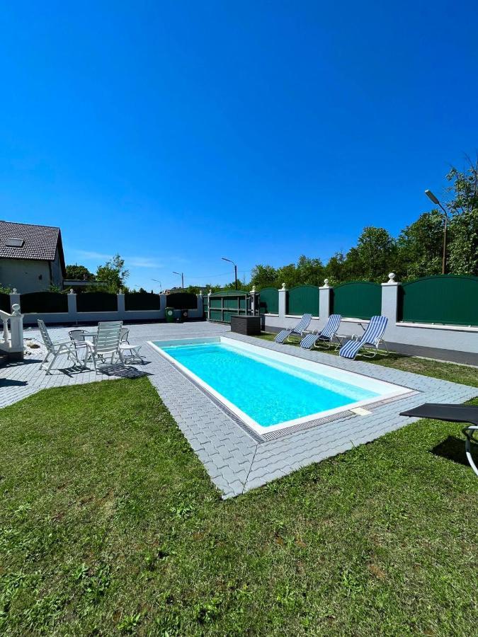 Traum Apartment Mit Pool+Balkon Vídeň Exteriér fotografie