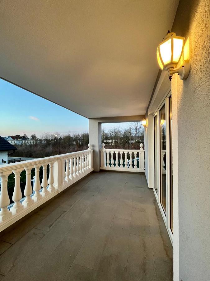 Traum Apartment Mit Pool+Balkon Vídeň Exteriér fotografie