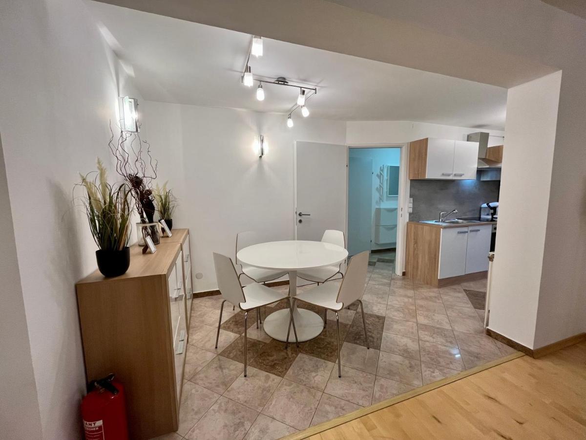 Traum Apartment Mit Pool+Balkon Vídeň Exteriér fotografie