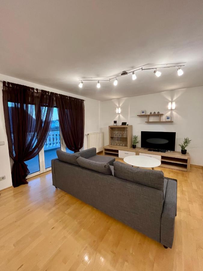 Traum Apartment Mit Pool+Balkon Vídeň Exteriér fotografie